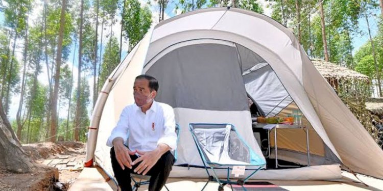 Presiden Joko Widodo ketika berkemah di lokasi yang akan menjadi Ibukota Negara (IKN) Nusantara/Ist