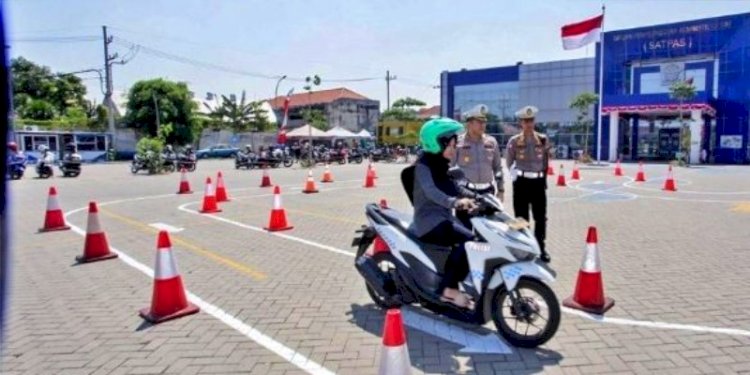 Ujian SIM di Surabaya/RMOLJatim