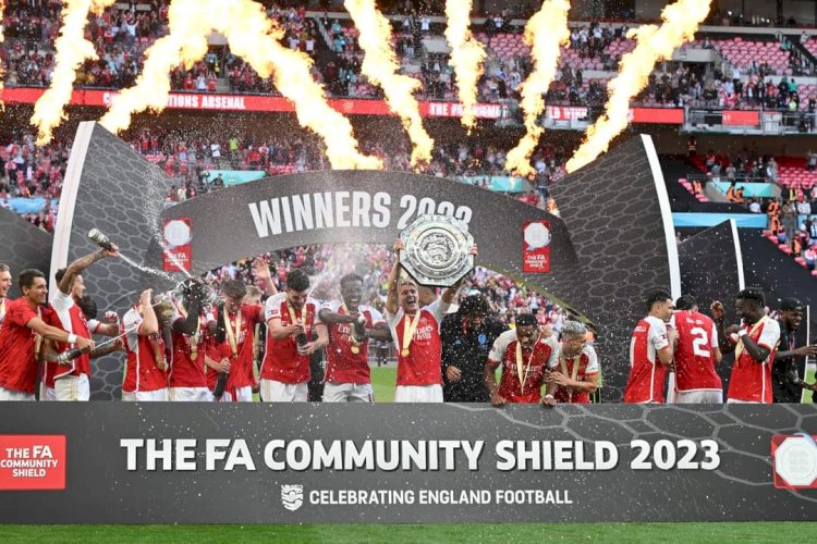 Arsenal Juara Community  Shield/ist