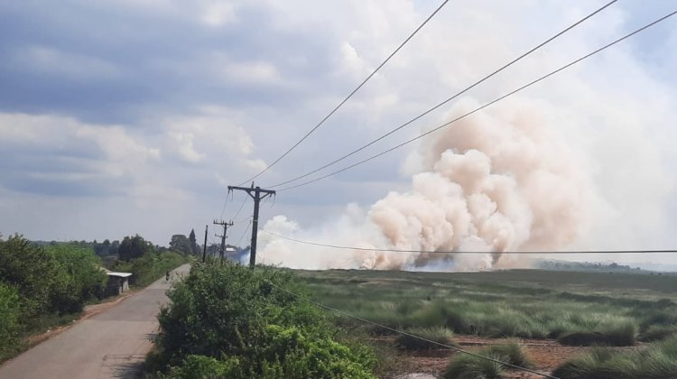 Kepulan asap tebal akibat kebakaran lahan gambut di Pangkalan Lampam, Kabupaten OKI/RMOL