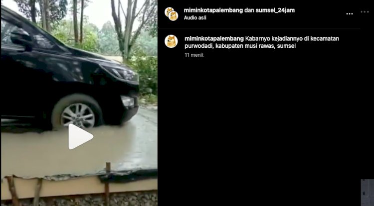 mobil dinas milik Kadispora Lubuklinggau lindas jalan yang baru saja dicor oleh pekerja di Musi Rawas. (tangkapan layar)