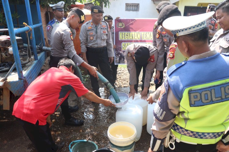 Polres Musi Rawas bagikan air bersih/ist