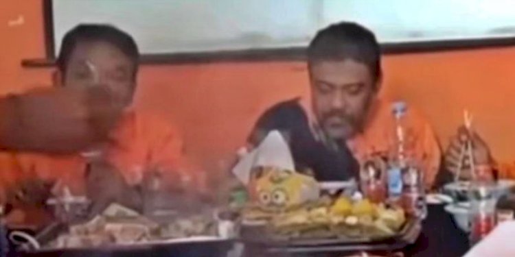 Tangkapan layar video Presiden Partai Buruh Said Iqbal makan menu bakaran/Net