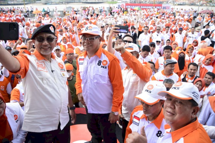 Suasana apel siaga pemenangan PKS Sumsel 2024 yang di selenggarakan di pelataran Benteng Kuto Besak (BKB) Palembang, Minggu (13/6). (Ist/rmolsumsel.id)