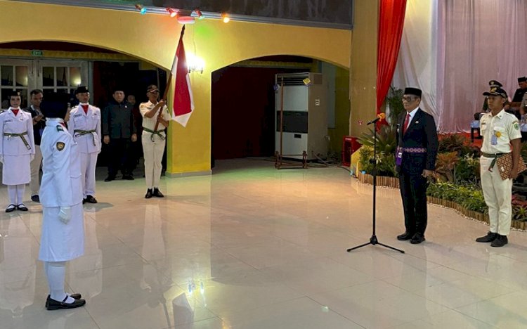 Pengukuhan 32 orang siswa SMA sebagai anggota Pasukan Pengibar Bendera (Paskibra) pada upacara peringatan kemerdekaan Republik Indonesia 17 Agustus 2023 mendatang. (Eko Jurianto/RmolSumsel.id)