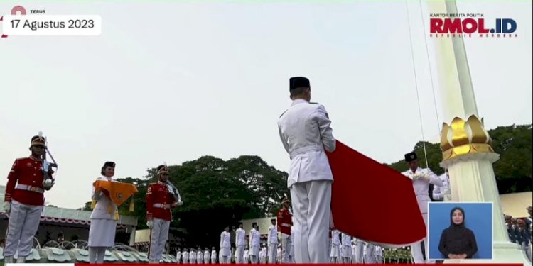 Upacara penurunan bendera Sang Saka Merah Putih di Istana Merdeka, Jakarta, Kamis (17/8)/Repro