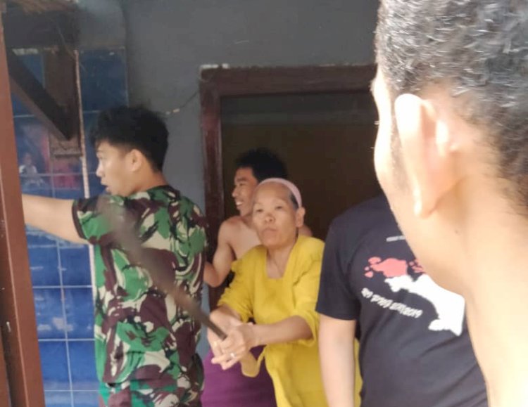 tangkapan layar dari rekaman video yang viral di media sosial menunjukan oknum berseragam loreng ngamuk dengan warga/repro