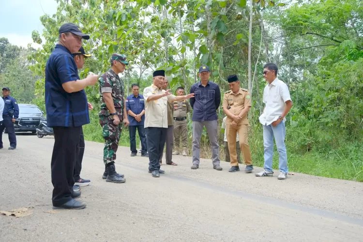 Perbaikan jalan penghubung dua kecamatan di Muba/ist