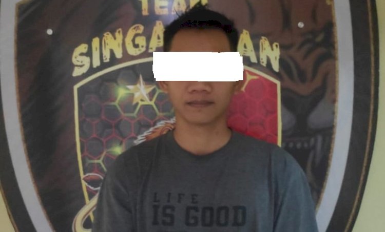 Tersangka diamankan polisi akibat kasus penganiyaan/ist