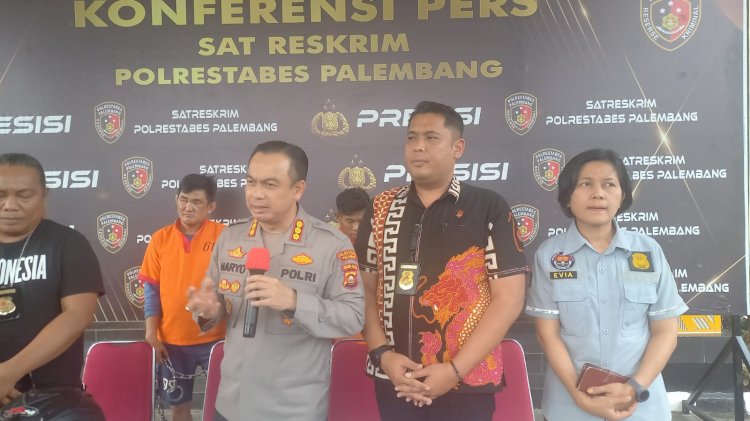 Kapolrestabes Palembang, Kombes Pol Harryo Sugihhartono saat  konferensi pers di Mapolrestabes Palembang. (ist/rmolsumsel.id)