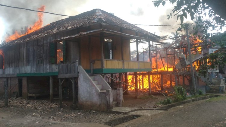 Tiga rumah ludes terbakar saat warga pergi ke kebun/ist