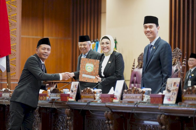 DPRD Provinsi Sumatera Selatan (Sumsel) mengesahkan Program Pembentukan Peraturan Daerah (Propemperda) Tahun 2024 pada Rapat Paripurna LXX (70)/ist