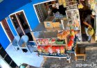 Pura-pura Beli Es Batu, Pengendara Motor Gasak Dua Tabung Gas Elpiji di Warung Kelontongan  