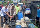 Gunakan Water Cannon, Polres Pagar Alam Bantu Warga yang Alami Krisis Air Bersih