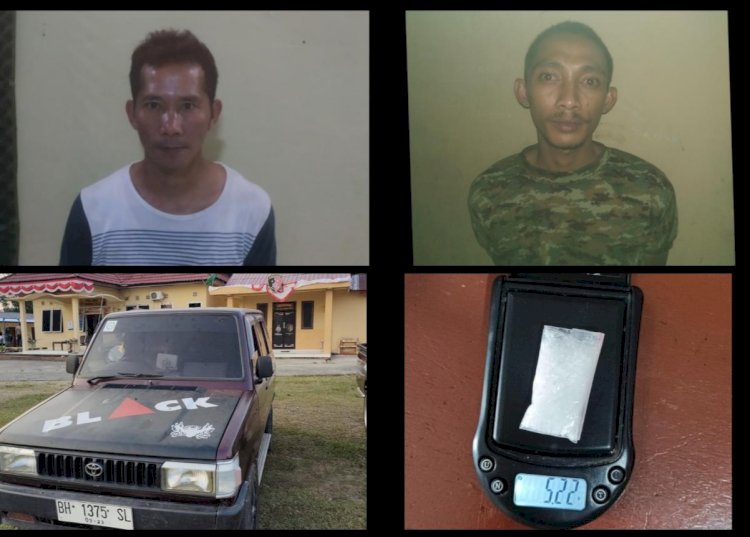    Dua warga Jambi yakni Hendri (35) dan Andi Nurwansyah (27) ditangkap jajaran Satres Narkoba Polres Muratara lantaran diduga telah menjadi kurir narkoba.(ist/RmolSumsel.id)