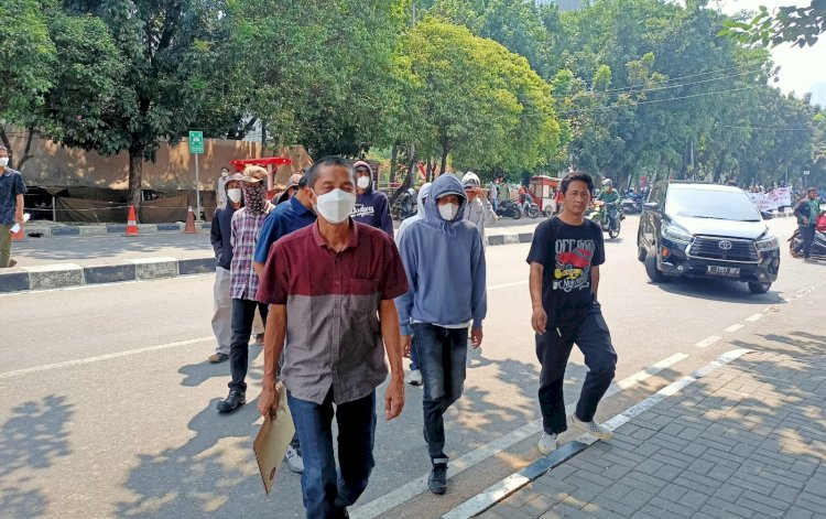 Sejumlah kontraktor lokal mendatangi gedung KPK guna melaporkan dugaan gratifikasi terkait proyek lelang barang dan jasa di Kabupaten OKU/ist