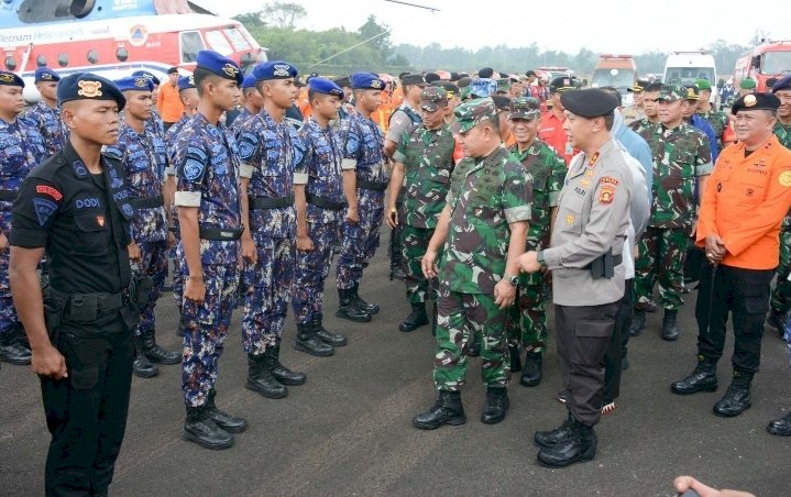 Kasad Jenderal Dudung Abdurachman melihat  kesiapan pasukan dalam penanggulangan Karhutla di Sumbagsel/ist