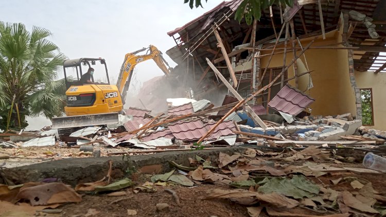 Tim Pengadilan Negeri Muara Enim, laksanakan eksekusi lahan/Foto: Noviansyah/RMOL