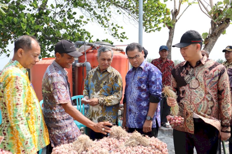 im Pengendalian Inflasi Daerah (TPID) Provinsi Sumsel bersama dengan TPID Kabupaten/Kota di seluruh Sumsel melakukan kunjungan kerja ke Jawa Timur/ist