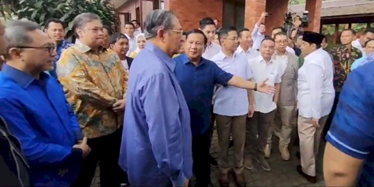 Prabowo Subianto menyambut kehadiran SBY dan rombongan/Ist