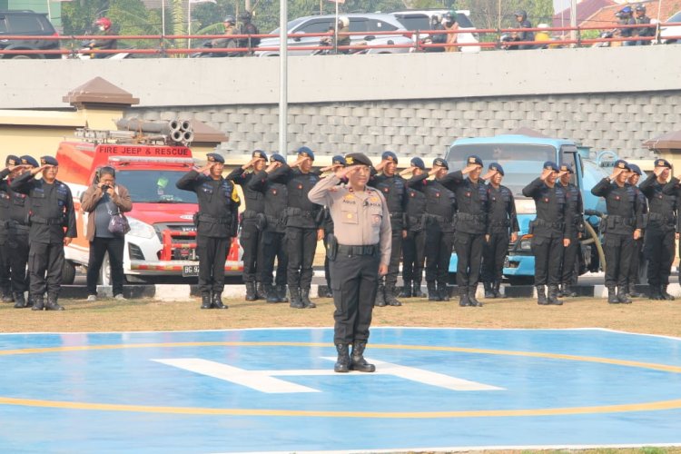 Kepolisian Daerah Sumatera Selatan (Sumsel) mengirimkan ratusan personil untuk ikut andil mengatasi kebakaran hutan dan lahan (karhutla) di Kabupaten Ogan Komering Ilir (OKI) dan Kabupaten (Ogan Ilir).(ist/rmolsumsel.id).