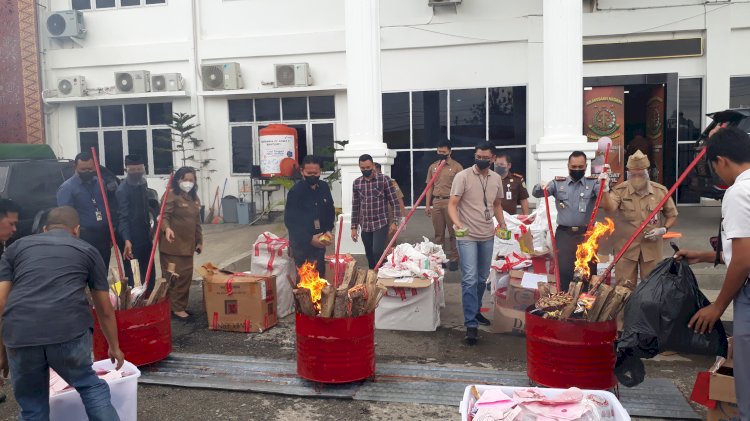 Pemusnahan barang bukti di Kejaksaan Negeri Lubuklinggau, Sumatera Selatan. (ist/RMOLSumsel.id)