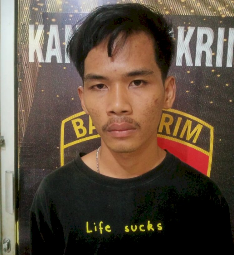 Alamsah Saputra (20) pelaku pembobol sekolah saat ditangkap polisi. (Ist/RMOLSumsel.id)