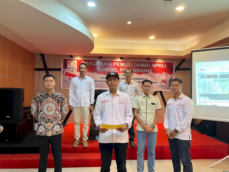 Deklarasi Pemilu Damai yang diinisiasi Asosiasi Pedagang Kaki Lima Indonesia (APKLI) Sumsel . (Fauzi/RMOLSumsel.id)