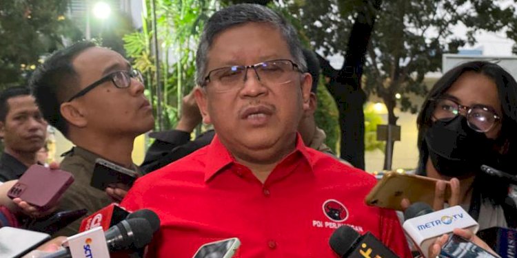 Sekretaris Jenderal PDIP, Hasto Kristiyanto, memberi keterangan kepada wartawan/RMOL