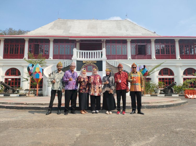 Tujuh anggota Tim Ahli Cagar Budaya (TACB) Kota Palembang/ist