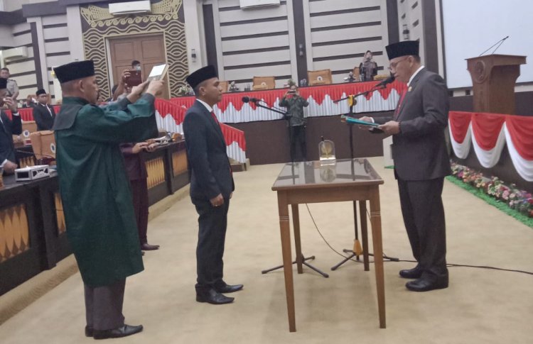  Ketua DPRD OKI Abdiyanto melantik Novri Heryanto menjadi Anggota DPRD OKI dari Pergantian Antar Waktu (PAW)/ist 