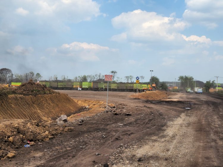 Suasana stockpile batubara PT Servo Lintas Raya. (ist/rmolsumsel.id)