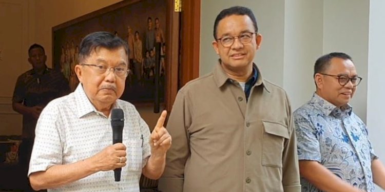 Wakil Presiden ke-10 dan ke-12 RI Jusuf Kalla bersama Bacapres Anies Baswedan di Jalan Brawijaya Raya, Jakarta Selatan, Sa