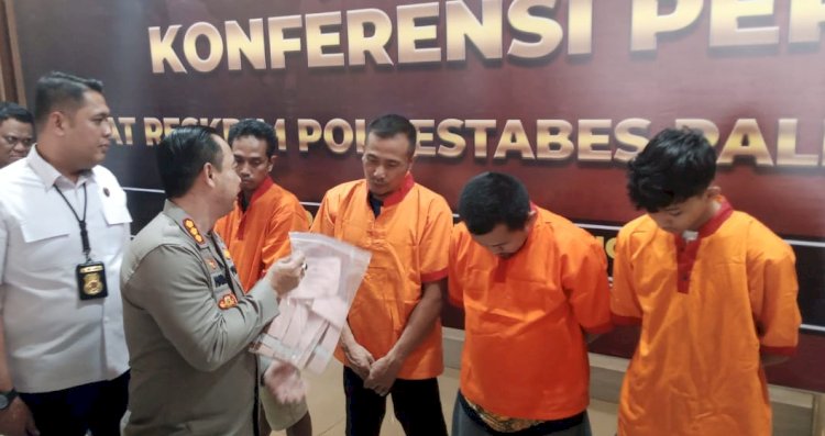 Press rilis ungkap kasus penggandaan uang oleh Satreskrim Polrestabes Palembang/ist