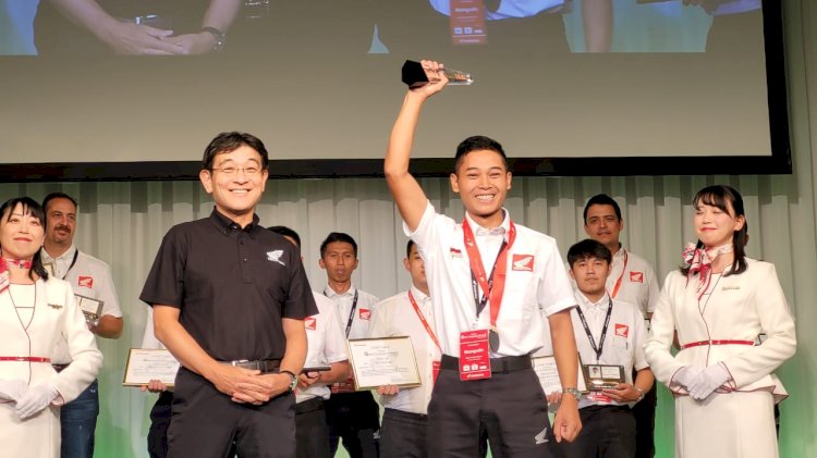 Teknisi AHASS asal Magelang Jawa Tengah Masngudin meraih medali emas dan menyandang predikat sebagai juara dunia setelah memenangi Honda Global Technician Contest Motorcycle (GTC) 2023/ist