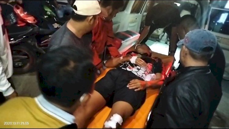 Anggota TNI menjadi korban pembacokan dirujuk ke RS Lubuklinggau. (ist)