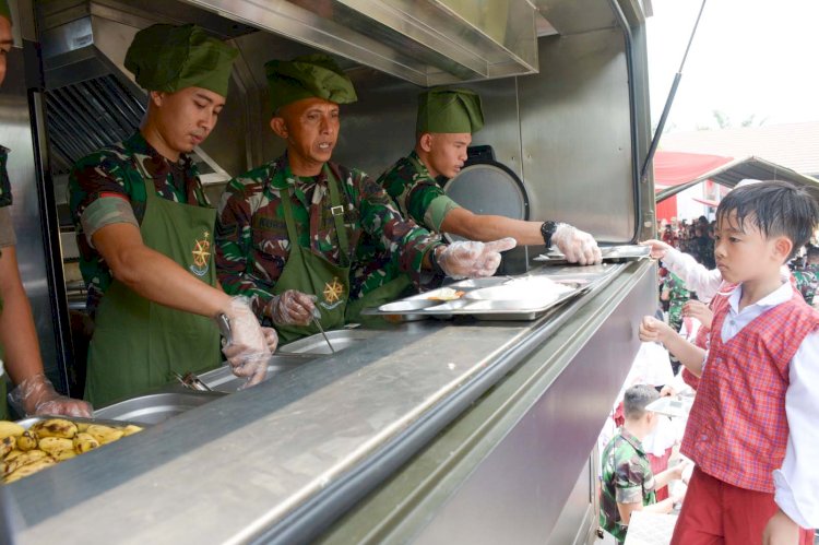 Dapur masuk sekolah yang merupakan program dari Kodam II Sriwijaya untuk menekan angka stunting terhadap anak. (ist/RMOLSumsel.id)