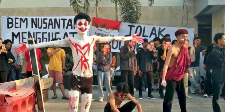 Aksi teatrikal Badan Eksekutif Mahasiswa (BEM) Nusantara Daerah Istimewa Yogyakarta (DIY)/Ist