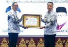 Dinilai Berkomitmen Kuat Kembangkan Profesi Guru, Pj Gubernur Agus Fatoni Diberi Penghargaan oleh PGRI Sumsel