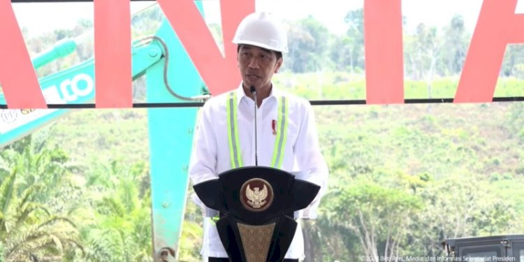 Presiden RI, Joko Widodo saat menyampaikan pidato dalam acara peletakan batu pertama bandara IKN pada Rabu, 1 November 2023/YouTube Sekretariat Presiden