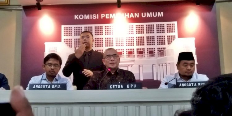 Ketua KPU RI, Hasyim Asyari (tengah)/RMOL