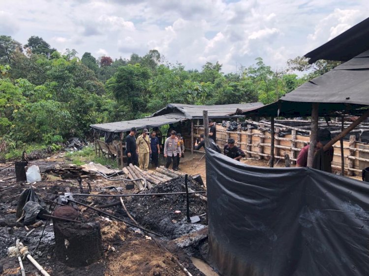 Lokasi tempat penyulingan minyak ilegal di Muba ditutup Polda Sumsel. (ist/RMOLSumsel.id)