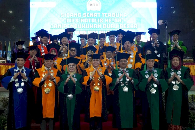 Pengukuhan guru besar Universitas Islam Negeri (UIN) Raden Fatah Palembang. (ist/rmolsumsel.id)