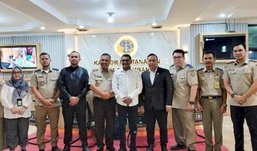 Komisi II DPRD Palembang dan Bapenda saat mendatangi BPN Sumsel .  (ist/rmolsumsel.id)