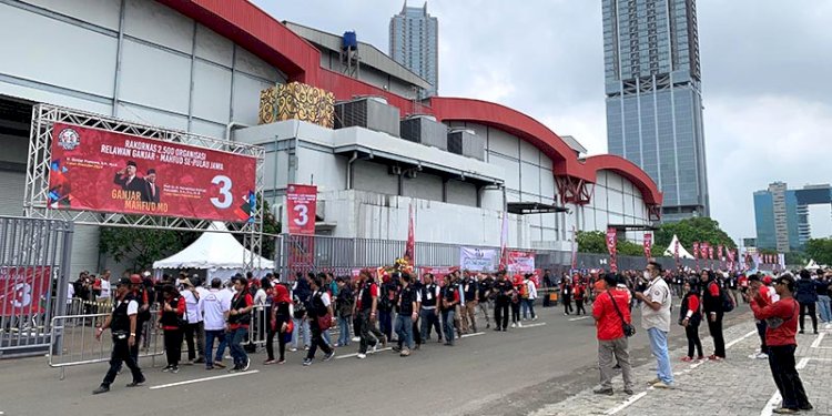 Suasana menjelang Rakornas Relawan Ganjar-Mahfud di JIExpo Kemayoran, Jakarta Pusat, Senin (27/11)/RMOL