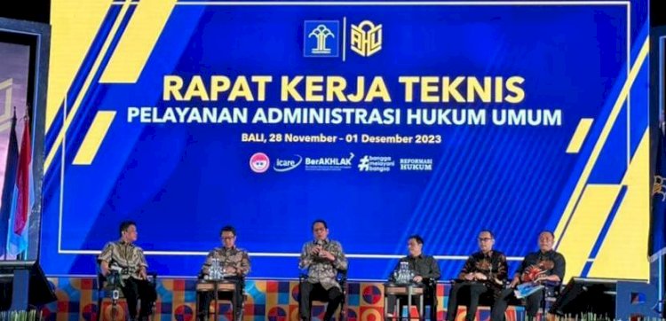 Kepala Divisi Pelayanan Hukum dan HAM Sumatera Selatan Ika Ahyani Kurniawati mengikuti Pelaksanaan Kegiatan Rapat Kerja Teknis Palayanan Hukum Administrasi Hukum Umum/ist