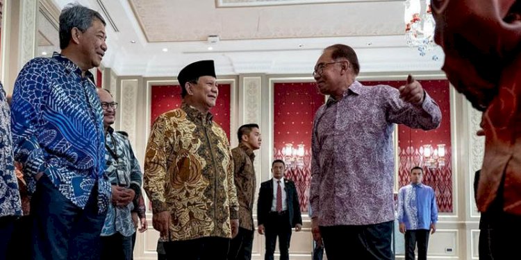 Menteri Pertahanan Prabowo Subianto melakukan kunjungan kerja ke Malaysia, di antaranya bertemu dengan PM Anwar Ibrahim di Seri Perdana Putrajaya/Istimewa