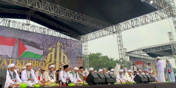 Mimbar aksi Reuni 212 di Monumen Nasional (Monas), Jakarta Pusat, Sabtu (2/12)/RMOL