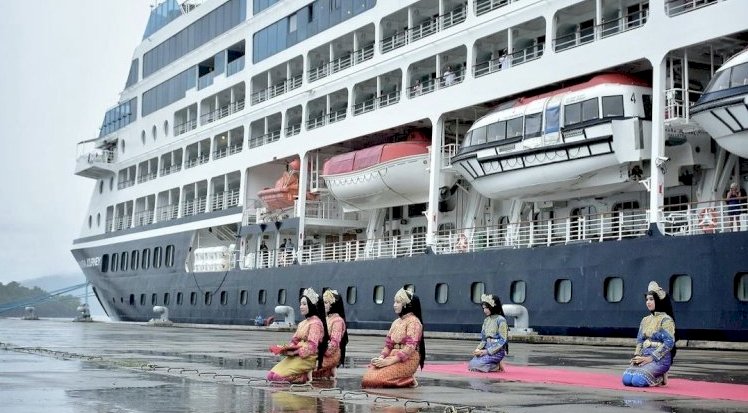 Kapal pesiar Ms Azamara Journey berlabuh di Pelabuhan CT3 BPKS Sabang/ Foto: Humas Pemko Sabang.