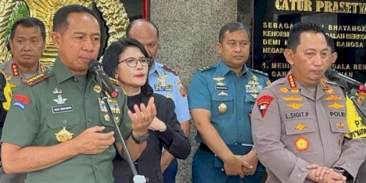 Panglima TNI Jenderal Agus Subiyanto menyambangi Kapolri Jenderal Listyo Sigit Prabowo di Mabes Polri, Kebayoran Baru, Jakarta Selatan, Selasa (5/12)/RMOL